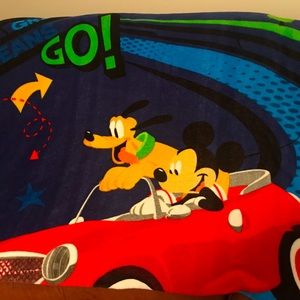 Mickey Mouse and Pluto Plush Fleece Blanket